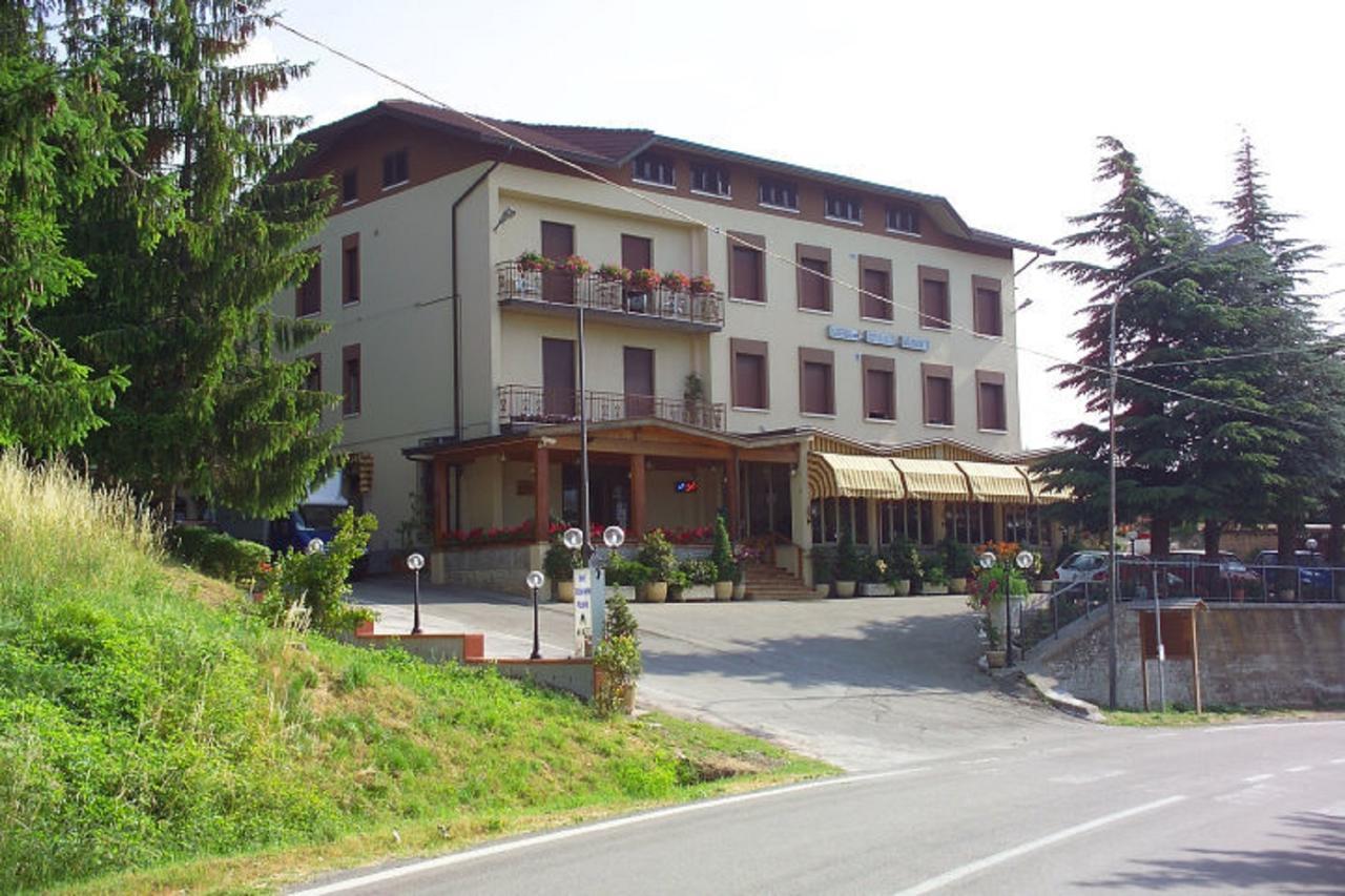 Albergo Ristorante Miramonti Toano Extérieur photo