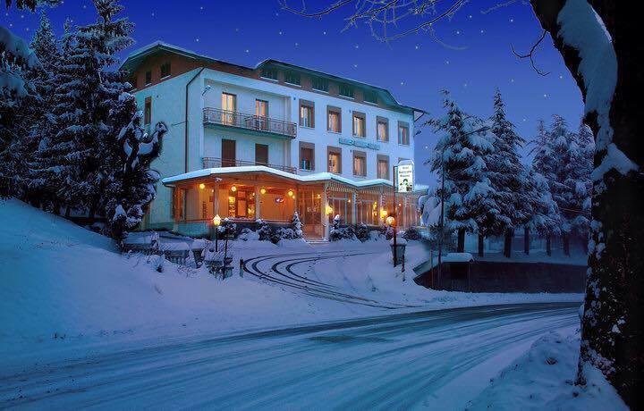 Albergo Ristorante Miramonti Toano Extérieur photo